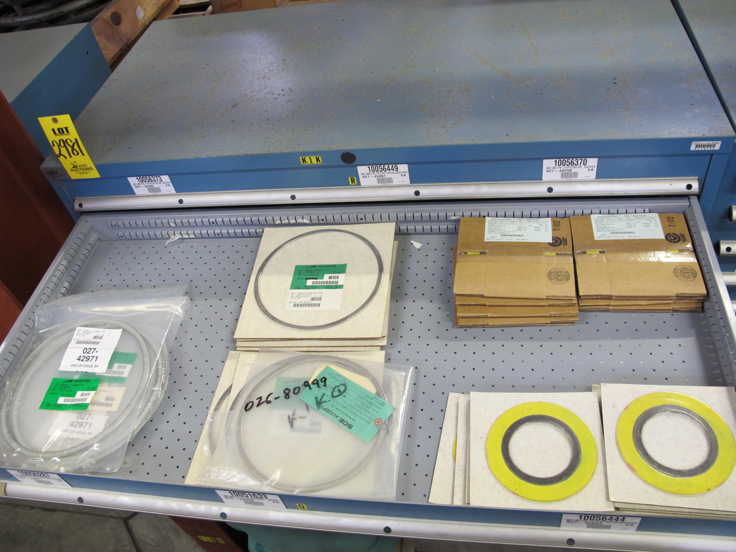 LISTA HEAVY DUTY 9-DRAWER PARTS CABINET W/ CONTENTS (W-50) LOADING & HANDLING FEE $25-